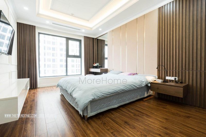 Vách gỗ ốp tự nhiên đem tới sự mạnh mẽ, sang trọng cho phòng ngủ hiện đại